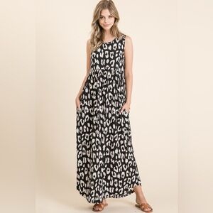 BOMBOM Leopard Maxi Dress with Pockets
